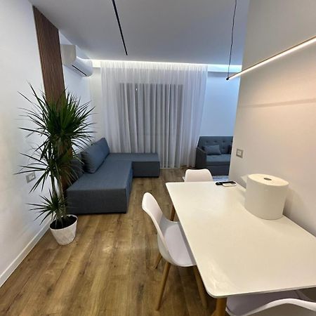 Erinda'S Apartment Тирана Экстерьер фото